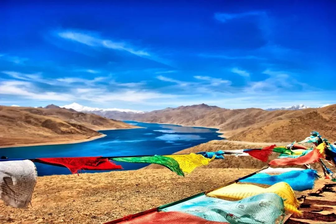 西藏之旅，探索神秘高原，自信之光的绽放
