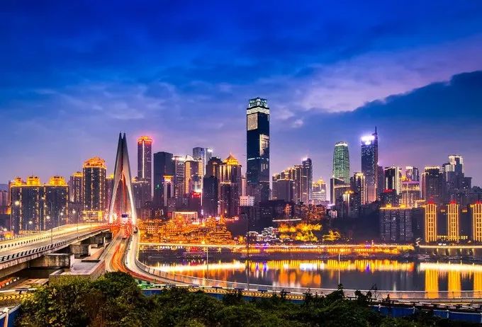 山城重庆，历史沉淀与时代交响的交响乐章